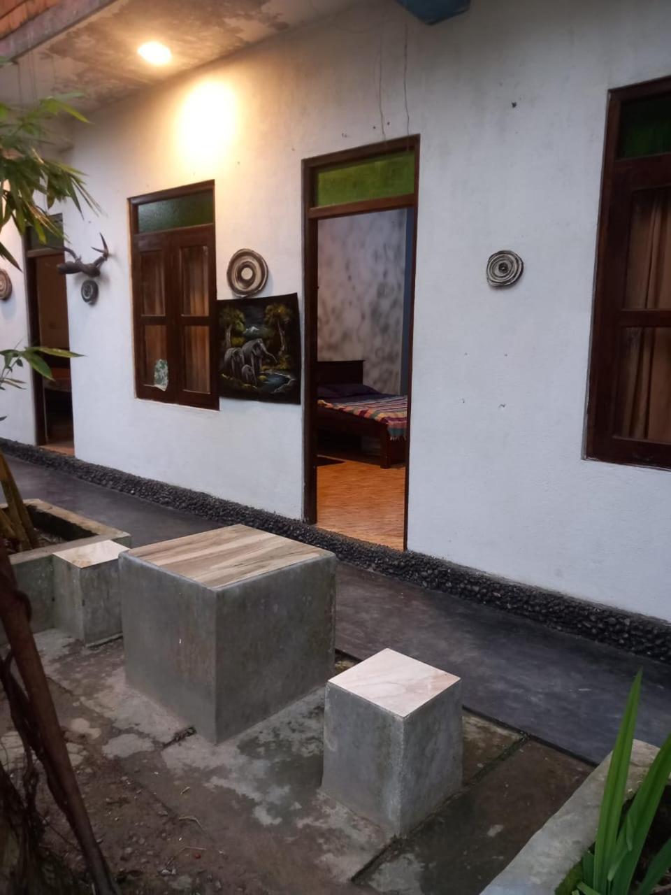 Suninn Hostel And Surf School Weligama Exterior photo